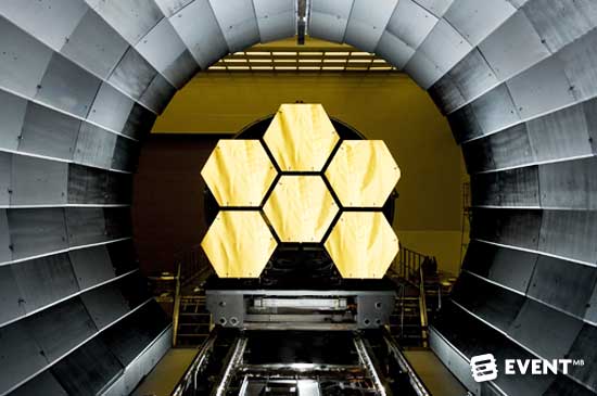 18 Futuristic Exhibition Stands